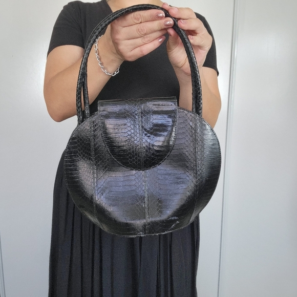 Vintage Made in Italy Faux Crocodile Black Handbag Textured Flap Closure Grunge‎ - Picture 13 of 17